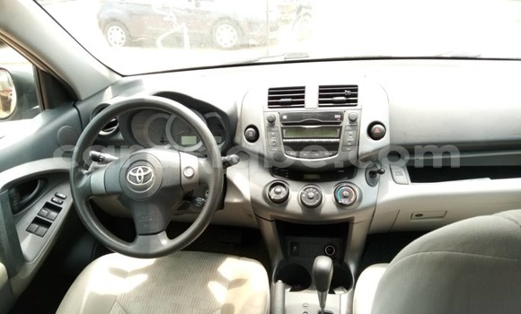 Acheter Occasion Voiture Toyota RAV4 Gris à Lomé, Togo Acheter Occasion Voiture Toyota RAV4 Gris à Lomé, Togo