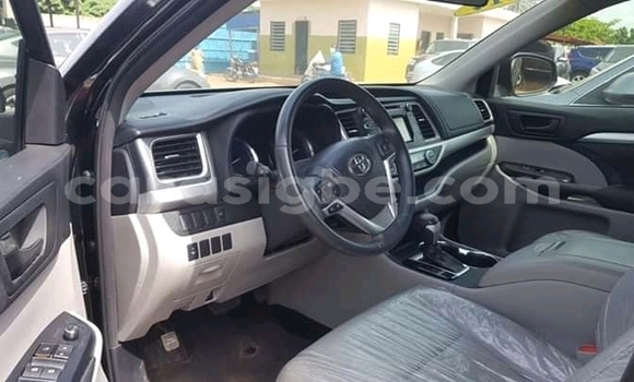 Acheter Neuf Voiture Toyota Highlander Noir à Lomé, Maritime Acheter Neuf Voiture Toyota Highlander Noir à Lomé, Maritime