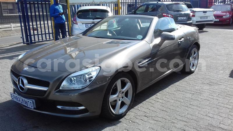 Big with watermark mercedes benz 300 series togo amoutive 5248