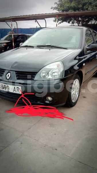 Big with watermark renault clio togo lome 5249