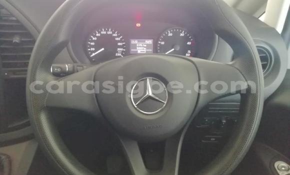 Acheter Occasion Voiture Mercedes‒Benz 300–Series Blanc à Amoutivé, Togo Acheter Occasion Voiture Mercedes‒Benz 300–Series Blanc à Amoutivé, Togo