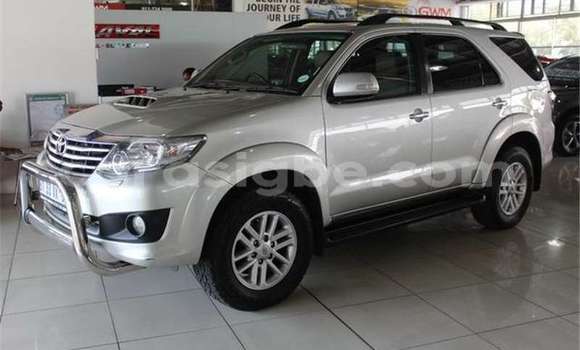 Acheter Occasion Voiture Toyota Fortuner Gris à Amlamé, Togo Acheter Occasion Voiture Toyota Fortuner Gris à Amlamé, Togo