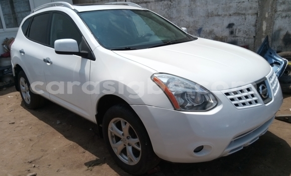 Buy Import Nissan Rogue White Car in Lome in Togo