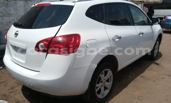 Acheter Import Voiture Nissan Rogue Blanc à Lomé, Togo Acheter Import Voiture Nissan Rogue Blanc à Lomé, Togo