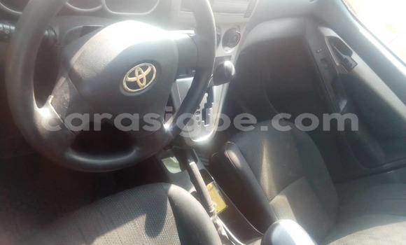 Acheter Occasion Voiture Toyota Matrix Bleu à Lomé, Togo Acheter Occasion Voiture Toyota Matrix Bleu à Lomé, Togo