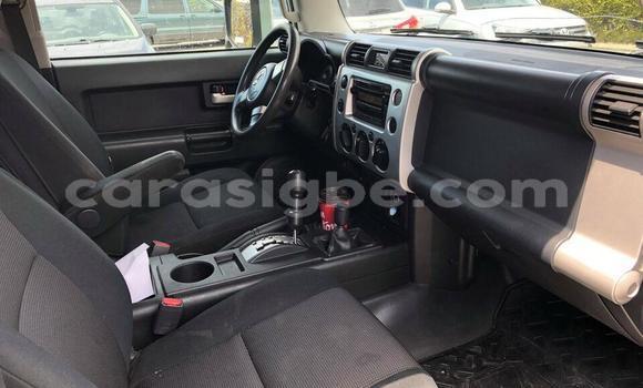 Acheter Occasion Voiture Toyota FJ Cruiser Gris à Lomé, Togo Acheter Occasion Voiture Toyota FJ Cruiser Gris à Lomé, Togo