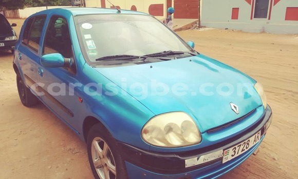 Acheter Occasion Voiture Renault Clio Bleu à Lomé, Togo Acheter Occasion Voiture Renault Clio Bleu à Lomé, Togo