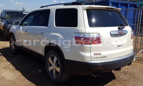 Acheter Occasion Voiture GMC Acadia Blanc à Lomé, Togo Acheter Occasion Voiture GMC Acadia Blanc à Lomé, Togo
