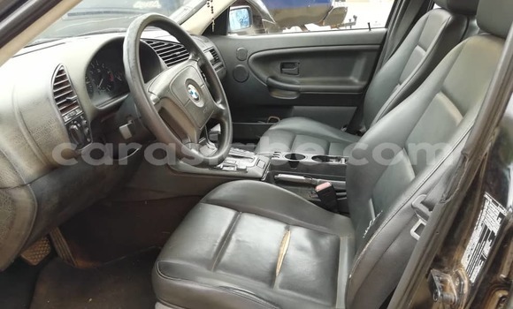 Acheter Occasion Voiture BMW E46 Noir à Lomé, Togo Acheter Occasion Voiture BMW E46 Noir à Lomé, Togo