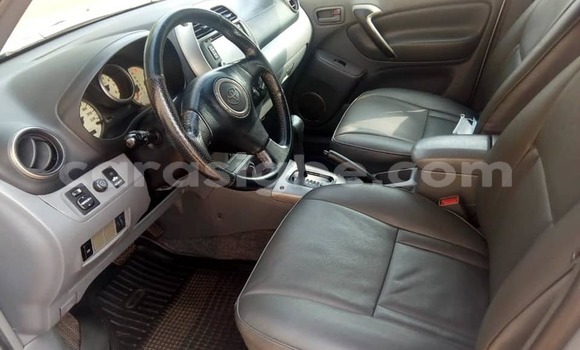 Acheter Occasion Voiture Toyota RAV4 Gris à Adawlato, Togo Acheter Occasion Voiture Toyota RAV4 Gris à Adawlato, Togo
