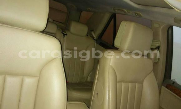 Acheter Occasion Voiture Mercedes‒Benz ML–Class Rouge à Adawlato, Togo Acheter Occasion Voiture Mercedes‒Benz ML–Class Rouge à Adawlato, Togo