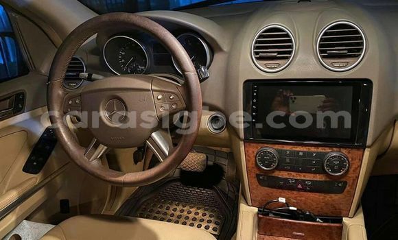 Acheter Occasion Voiture Mercedes‒Benz ML–Class Rouge à Adawlato, Togo Acheter Occasion Voiture Mercedes‒Benz ML–Class Rouge à Adawlato, Togo