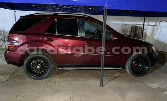 Acheter Occasion Voiture Mercedes‒Benz ML–Class Rouge à Adawlato, Togo Acheter Occasion Voiture Mercedes‒Benz ML–Class Rouge à Adawlato, Togo