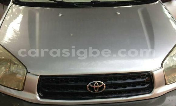 Acheter Occasion Voiture Toyota RAV4 Gris à Adawlato, Togo Acheter Occasion Voiture Toyota RAV4 Gris à Adawlato, Togo