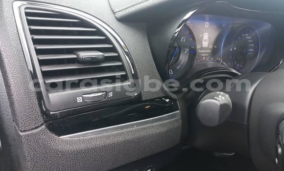 Buy Used Chrysler 300 White Car in Lome in Togo Buy Used Chrysler 300 White Car in Lome in Togo