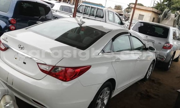 Buy Used Hyundai Sonata White Car in Lome in Togo Buy Used Hyundai Sonata White Car in Lome in Togo