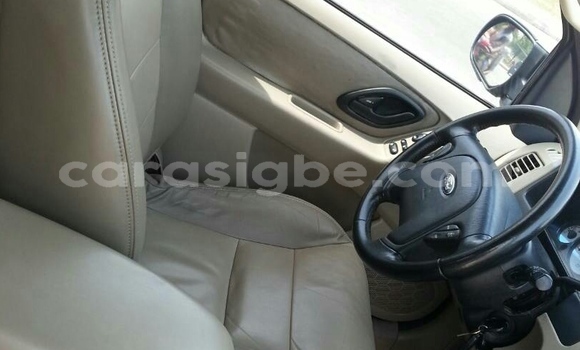 Acheter Occasion Voiture Ford Maverick Noir à Lomé, Togo Acheter Occasion Voiture Ford Maverick Noir à Lomé, Togo