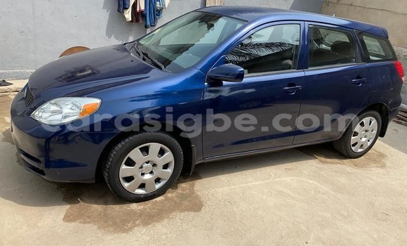 Acheter Occasion Voiture Toyota Matrix Bleu à Adawlato, Togo