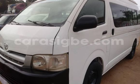 Buy Used Toyota Hiace White Car in Adawlato in Togo Buy Used Toyota Hiace White Car in Adawlato in Togo