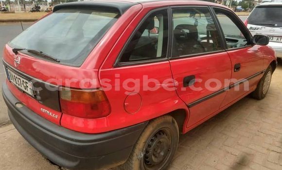 Acheter Occasion Voiture Opel Astra Rouge à Adawlato, Togo Acheter Occasion Voiture Opel Astra Rouge à Adawlato, Togo