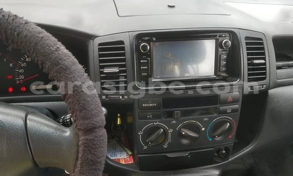 Acheter Occasion Voiture Toyota Corolla Verso Beige à Adawlato, Togo Acheter Occasion Voiture Toyota Corolla Verso Beige à Adawlato, Togo