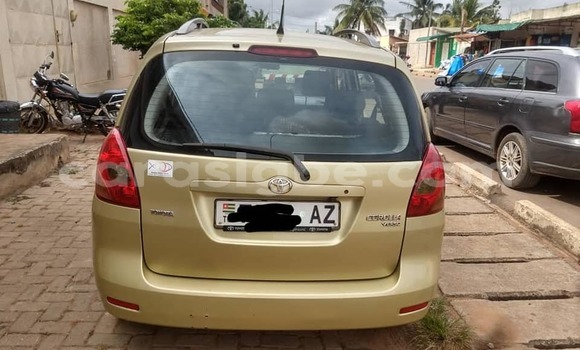 Acheter Occasion Voiture Toyota Corolla Verso Beige à Adawlato, Togo Acheter Occasion Voiture Toyota Corolla Verso Beige à Adawlato, Togo