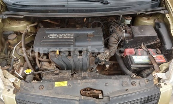 Acheter Occasion Voiture Toyota Corolla Verso Beige à Adawlato, Togo Acheter Occasion Voiture Toyota Corolla Verso Beige à Adawlato, Togo