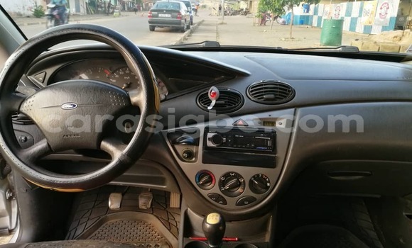 Acheter Occasion Voiture Ford Focus Gris à Lomé, Togo Acheter Occasion Voiture Ford Focus Gris à Lomé, Togo