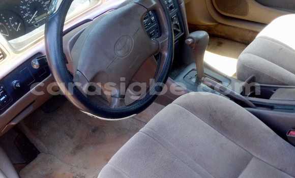 Acheter Occasion Voiture Toyota Camry Rouge à Lomé, Togo Acheter Occasion Voiture Toyota Camry Rouge à Lomé, Togo