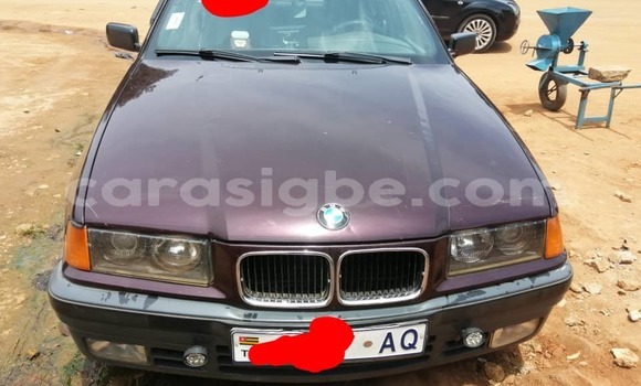 Acheter Occasion Voiture BMW 328i Marron à Lomé, Togo Acheter Occasion Voiture BMW 328i Marron à Lomé, Togo