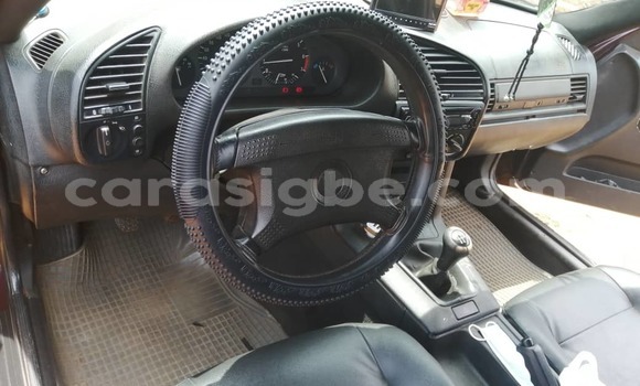 Acheter Occasion Voiture BMW 328i Marron à Lomé, Togo Acheter Occasion Voiture BMW 328i Marron à Lomé, Togo