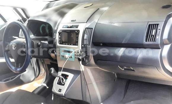 Acheter Occasion Voiture Toyota Corolla Verso Gris à Lomé, Togo Acheter Occasion Voiture Toyota Corolla Verso Gris à Lomé, Togo