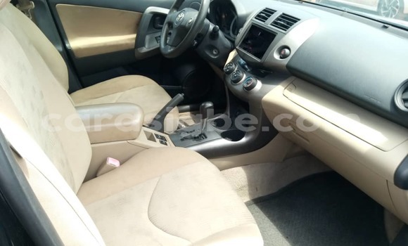 Acheter Occasion Voiture Toyota RAV4 Noir à Lomé, Togo Acheter Occasion Voiture Toyota RAV4 Noir à Lomé, Togo