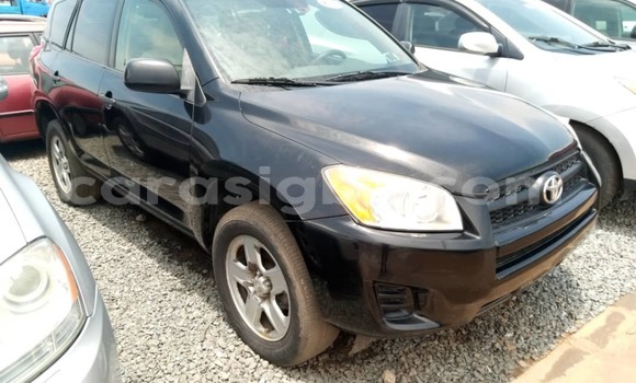 Acheter Occasion Voiture Toyota RAV4 Noir à Lomé, Togo Acheter Occasion Voiture Toyota RAV4 Noir à Lomé, Togo