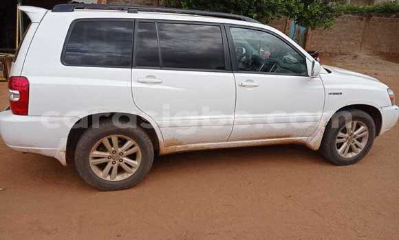 Acheter Occasion Voiture Toyota Highlander Blanc à Lomé, Togo Acheter Occasion Voiture Toyota Highlander Blanc à Lomé, Togo