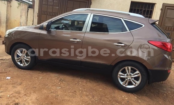 Buy Used Hyundai Tucson Brown Car in Adawlato in Togo Buy Used Hyundai Tucson Brown Car in Adawlato in Togo