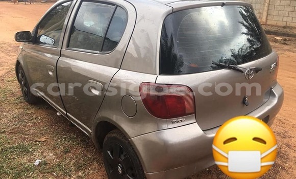 Buy Used Toyota Yaris Silver Car in Adawlato in Togo Buy Used Toyota Yaris Silver Car in Adawlato in Togo