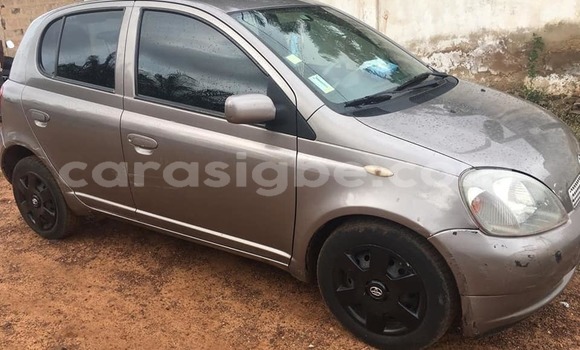 Buy Used Toyota Yaris Silver Car in Adawlato in Togo Buy Used Toyota Yaris Silver Car in Adawlato in Togo