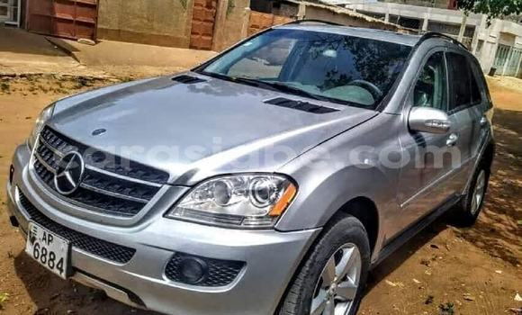 Buy Used Mercedes‒Benz ML–Class Silver Car in Lome in Togo Buy Used Mercedes‒Benz ML–Class Silver Car in Lome in Togo
