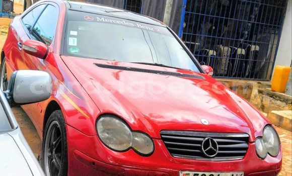 Buy Used Mercedes‒Benz C–Class Red Car in Lome in Togo Buy Used Mercedes‒Benz C–Class Red Car in Lome in Togo