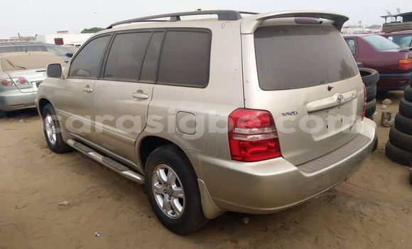 Buy Used Toyota Highlander Beige Car in Lome in Togo Buy Used Toyota Highlander Beige Car in Lome in Togo