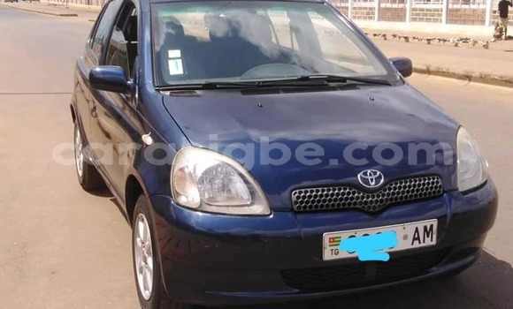 Buy Used Toyota Yaris Blue Car in Lome in Togo Buy Used Toyota Yaris Blue Car in Lome in Togo