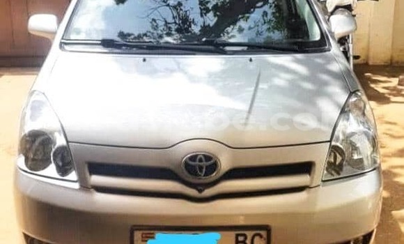 Buy Used Toyota Corolla Verso Silver Car in Lome in Togo Buy Used Toyota Corolla Verso Silver Car in Lome in Togo