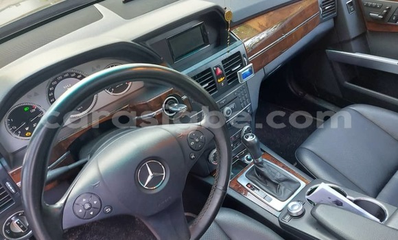 Acheter Occasion Voiture Mercedes‒Benz GLK–Class Noir à Lomé, Togo Acheter Occasion Voiture Mercedes‒Benz GLK–Class Noir à Lomé, Togo