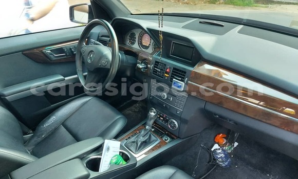 Acheter Occasion Voiture Mercedes‒Benz GLK–Class Noir à Lomé, Togo Acheter Occasion Voiture Mercedes‒Benz GLK–Class Noir à Lomé, Togo