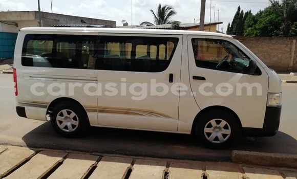Acheter Neuf Voiture Toyota Hiace Blanc à Lomé, Togo