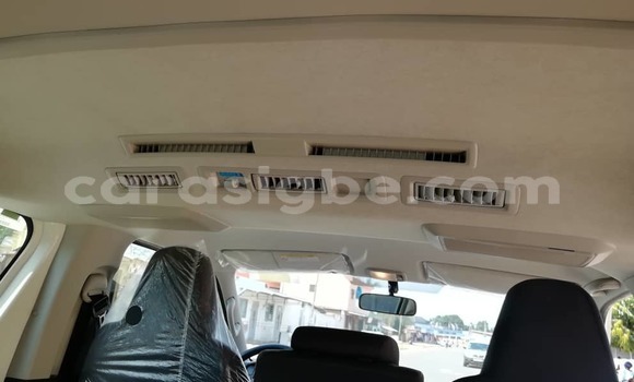 Acheter Neuf Voiture Toyota Hiace Blanc à Lomé, Togo Acheter Neuf Voiture Toyota Hiace Blanc à Lomé, Togo