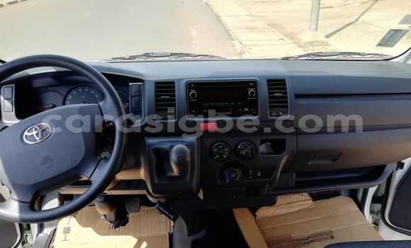 Acheter Neuf Voiture Toyota Hiace Blanc à Lomé, Togo Acheter Neuf Voiture Toyota Hiace Blanc à Lomé, Togo
