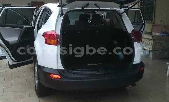 Acheter Import Voiture Toyota RAV4 Blanc à Lomé, Togo Acheter Import Voiture Toyota RAV4 Blanc à Lomé, Togo