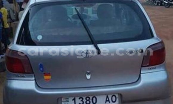 Acheter Occasion Voiture Toyota Yaris Gris à Adawlato au Togo Acheter Occasion Voiture Toyota Yaris Gris à Adawlato au Togo